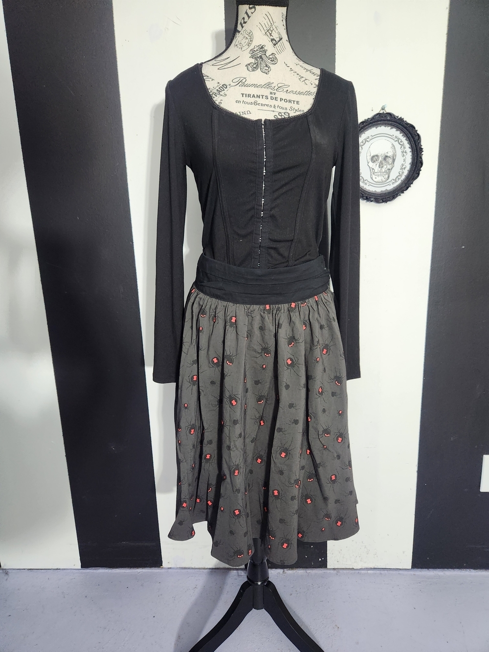 Sourpuss Widow Spider Skirt